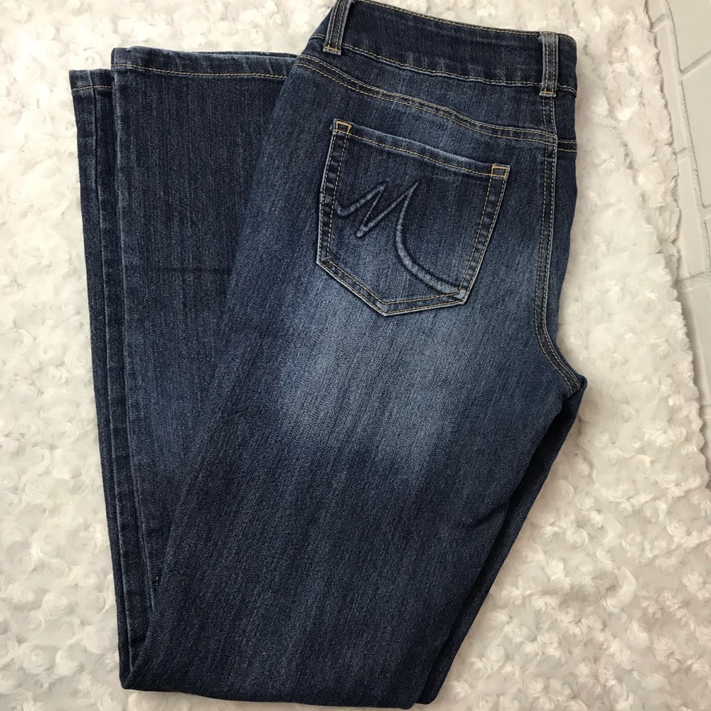 MAURICES SZ 3/4 Reg Dark wash jeans